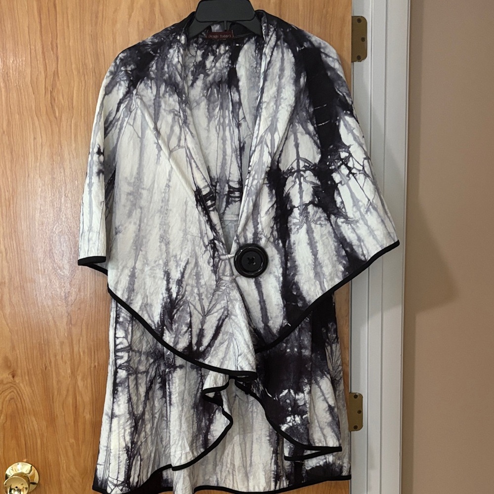 Stylish Black and White Women's Jacket